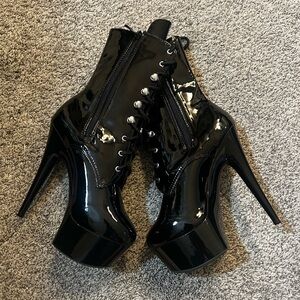 Black Patent Leather High Heel Boots stilettos

Size ~ 6